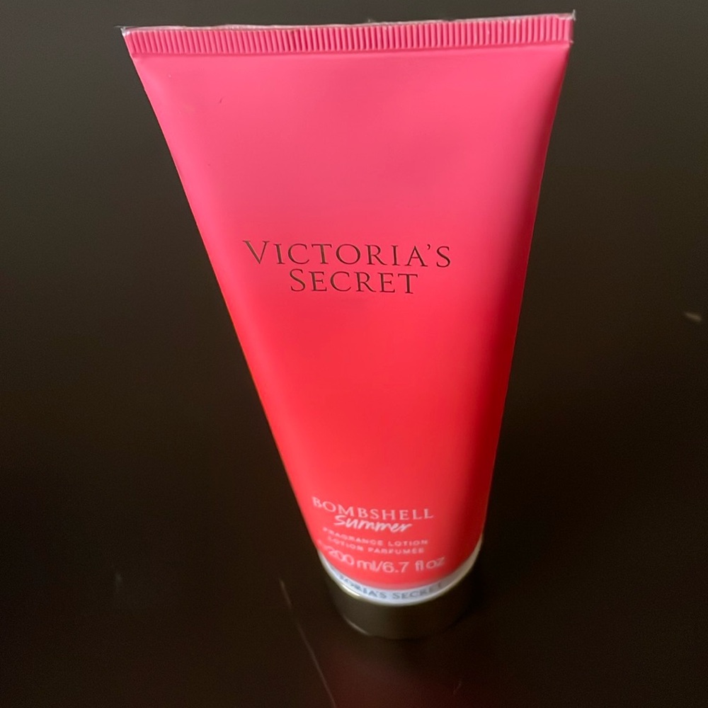 Victoria’s Secret bombshell Summer fragrance lotion